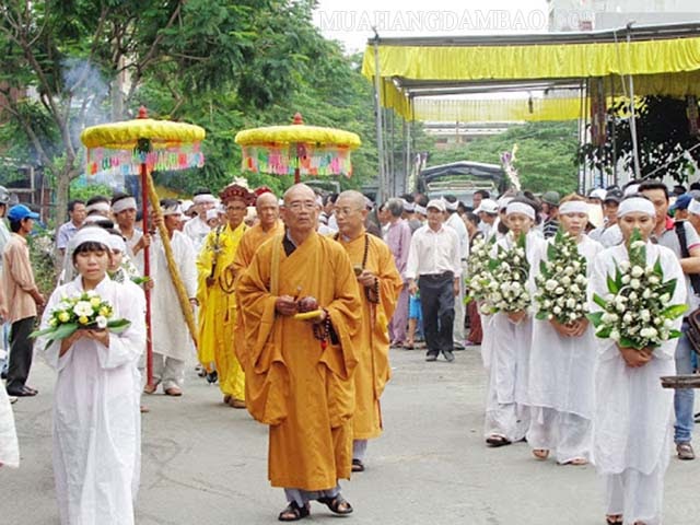 Màu trắng tượng trưng cho cái chết