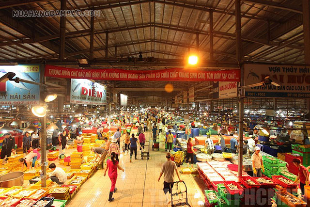 Chợ Bình Điền chính thức hoạt động vào năm 2003