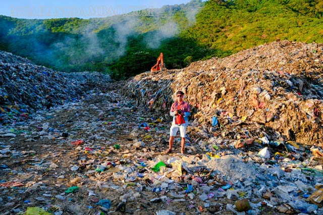Đất đai bị xói mòn do rác thải nhựa