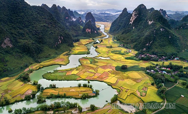 Tài nguyên thiên nhiên giữ vai trò quan trọng đối với sự phát triển của một quốc gia, lãnh thổ