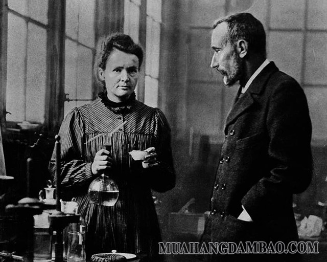 Marie Curie và Pierre Curie là 2 người đặt nền móng cho phát triển Urani