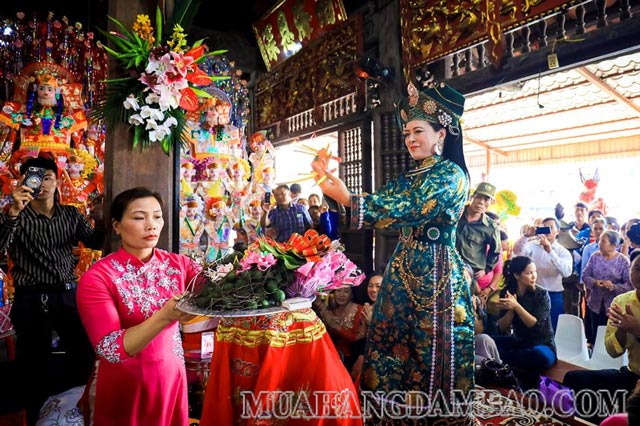 Hầu đầu là một tín ngưỡng thờ cúng, không phải mê tín dị đoan