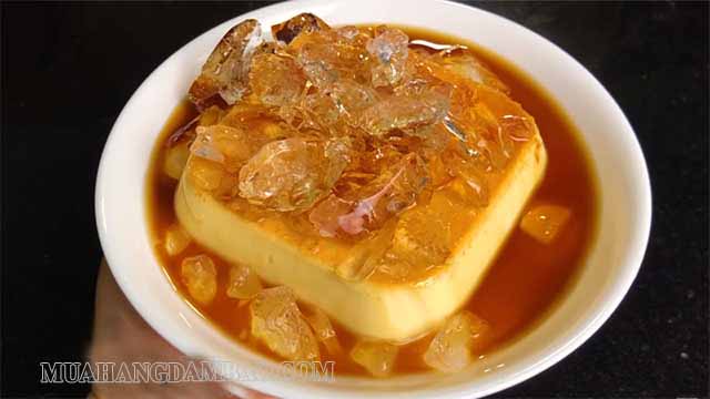 Bánh flan caramen sẽ ngon nhất khi ăn cùng đá lạnh