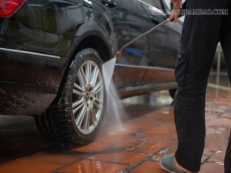 Ở mỗi vị trí, công đoạn rửa xe sẽ cần áp lực phun xịt khác nhau