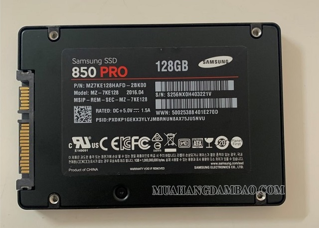 Hình ảnh minh họa ổ cứng SSD trong máy tính bàn và laptop